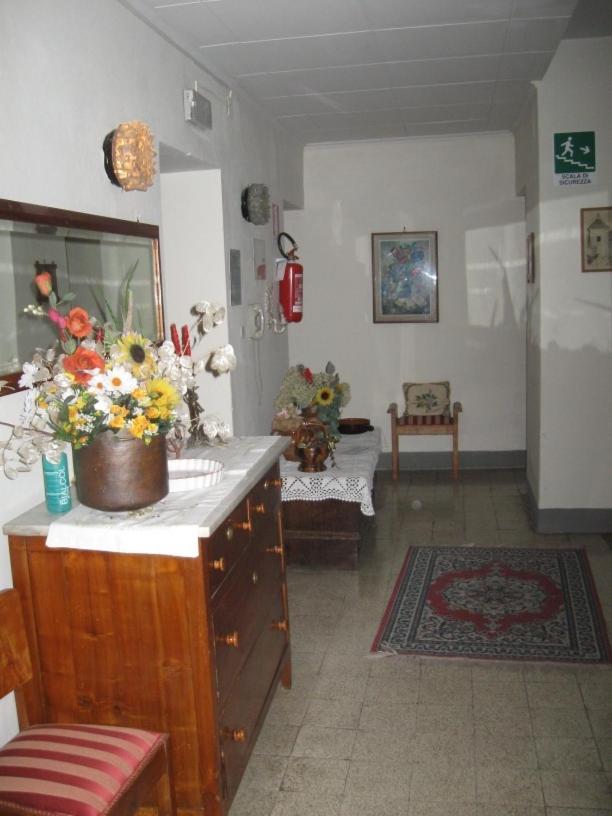 Albergo Ristorante Guidi Pistoia Exterior foto